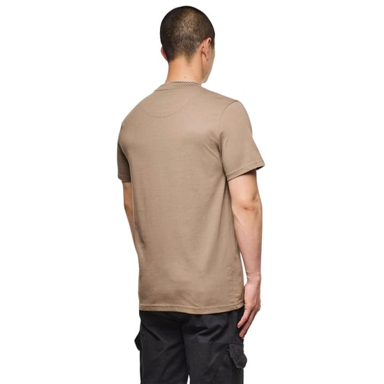 Weekend Offender Heren Strand Badge T-Shirt (Zand) - Image 3