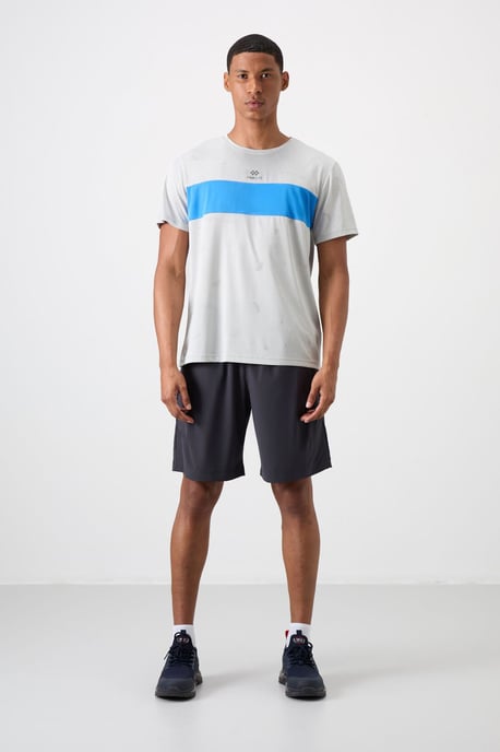 Herr T-shirt med färgblockering och rund hals - Image 2