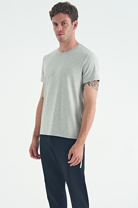 Men's Cotton Elastane Crew Neck T-Shirt - Image 3