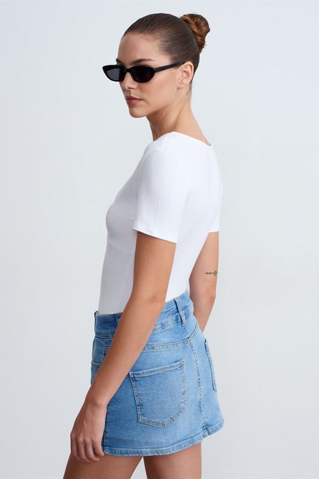 Fitted V-Neck Short-Sleeve T-Shirt - Image 2