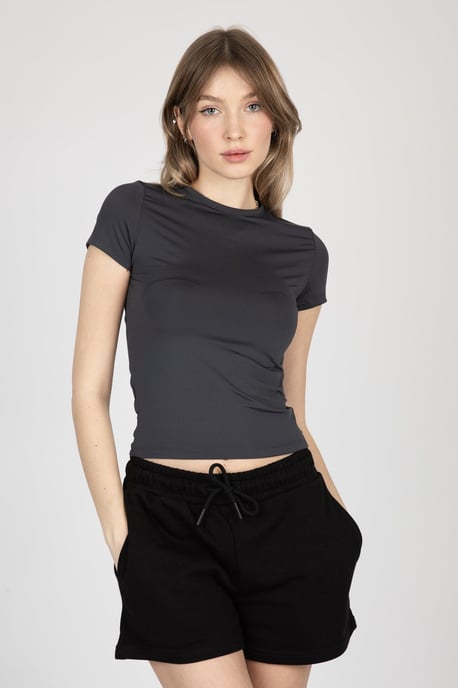 Crew Neck Basic T-shirt - Image 2