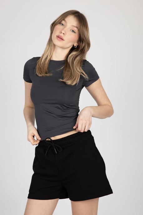 Crew Neck Basic T-shirt - Image 3