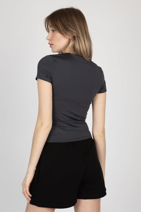 Crew Neck Basic T-shirt - Image 4