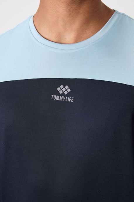 Men's Colour-Blocked Crew Neck T-Shirt - Image 3