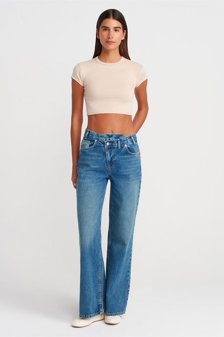 Dames Slim Fit Cropped Crew Neck T-Shirt - Image 4