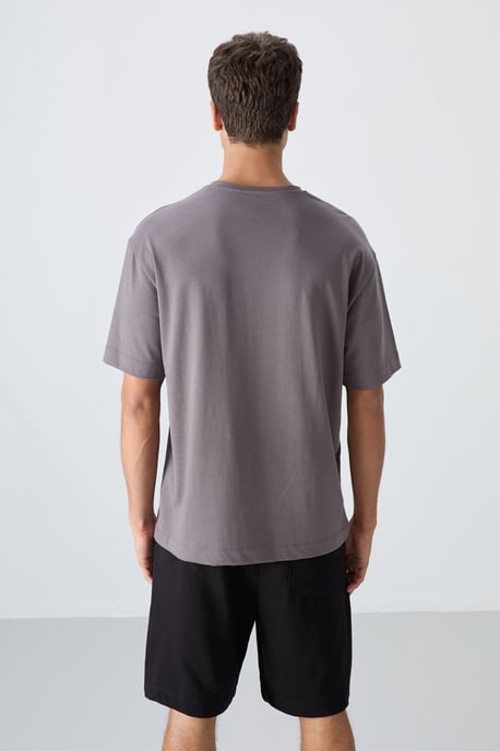 Overgrote Logo Print Crew Neck T-Shirt - Image 5
