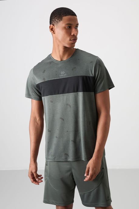 Herrars färgblockerad crew neck T-shirt - Image 4
