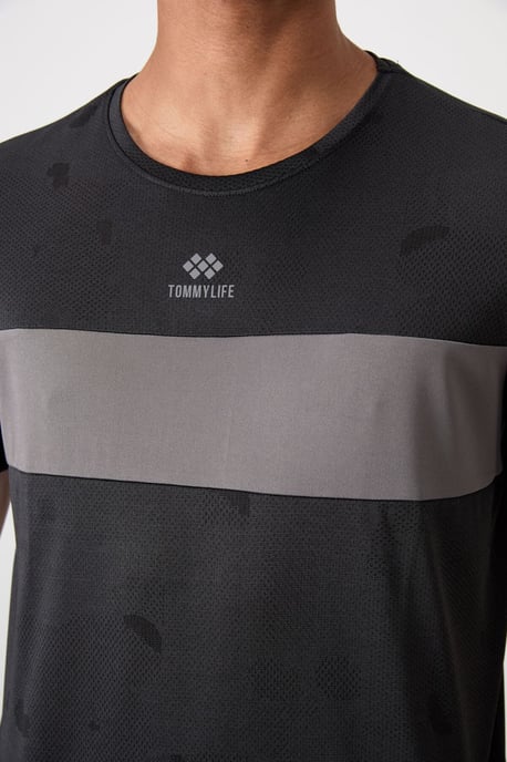 Herrars färgblockerad T-shirt med rund hals - Image 3