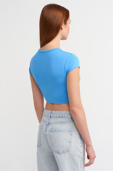 Dames Crop Slim-Fit Crew Neck T-Shirt - Image 1
