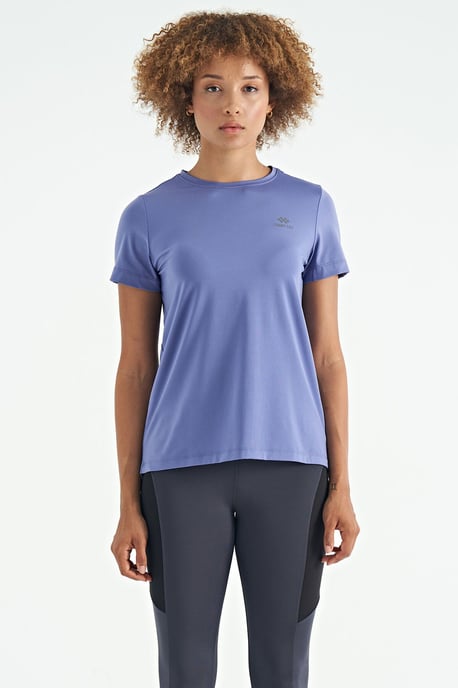 Women's relaxed crew neck T-shirt with side slits - Image 3