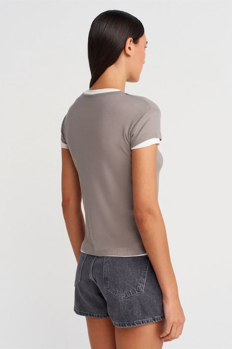 Dames Katoenen V-Hals Knop T-Shirt - Image 2