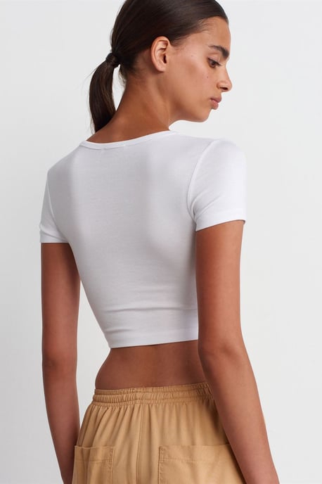 Dames Crop Slim-Fit Crew Neck T-Shirt - Image 2