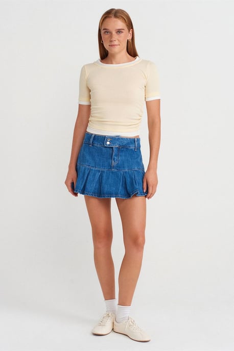 Women's Crop Slim-Fit Crew Neck T-Shirt - Image 4