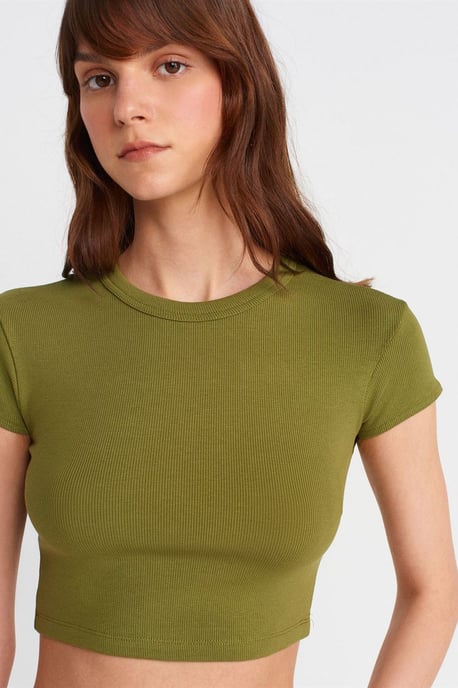 Dames Slim Fit Crop Crew Neck T-shirt - Image 3