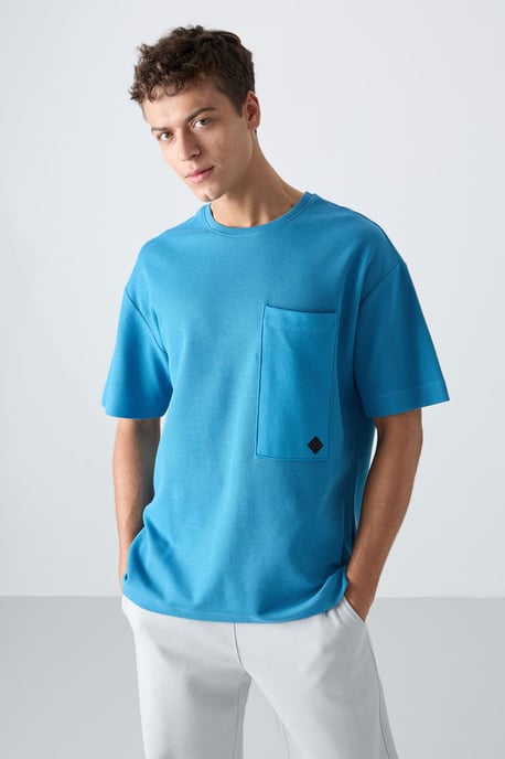 Oversized bomullsblandning crew-neck t-shirt med ficka - Image 4