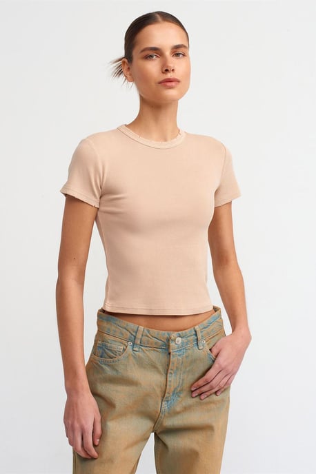 Damernas Slim Fit Croppad T-shirt - Image 1