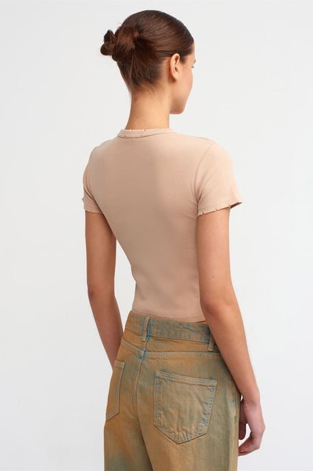 Damernas Slim Fit Croppad T-shirt - Image 2