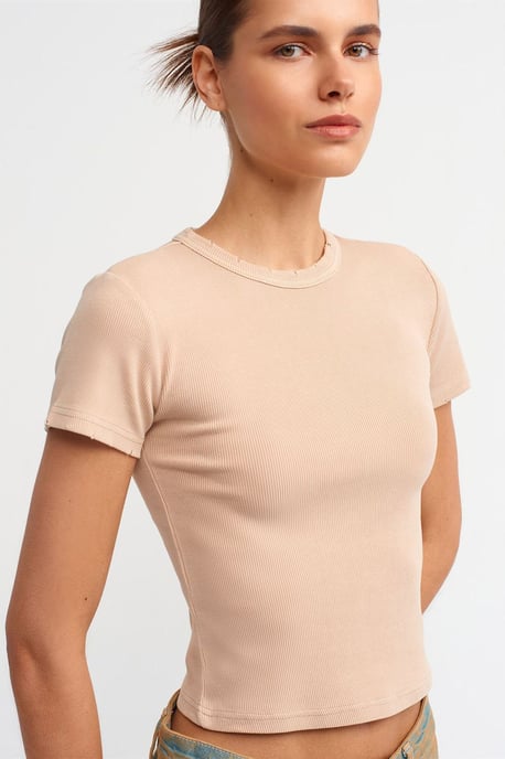Damernas Slim Fit Croppad T-shirt - Image 4