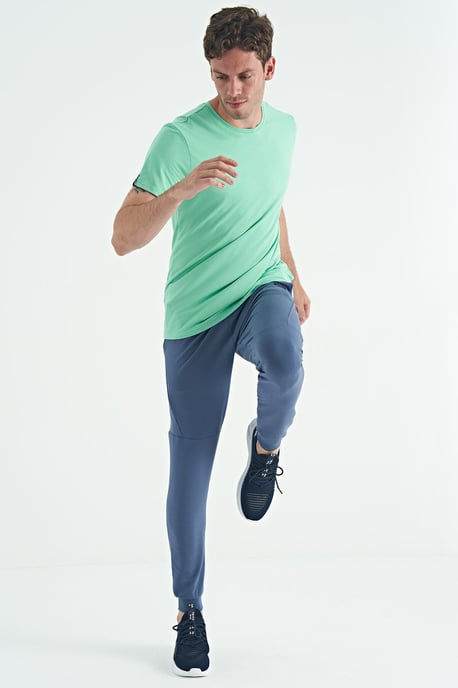Herr T-shirt med rund hals i bomull och elastan - Image 4