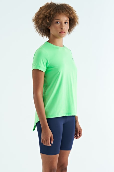 Women's relaxed crew neck T-shirt with side slits - Image 5