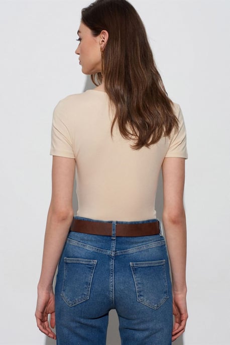 Fitted V-Neck Short-Sleeve T-Shirt - Image 2