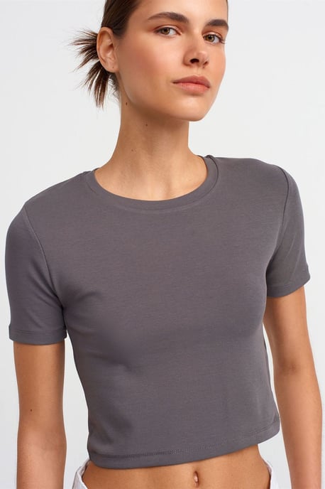 Dam Slim Fit Crop Crew Neck T-shirt - Image 4