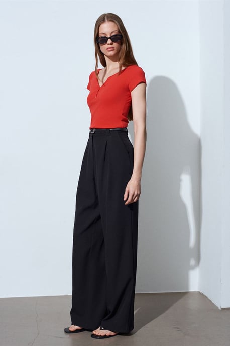 Women's Slim Fit Cotton U-Neck T-Shirt - Image 3