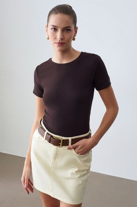 Dames Slim Fit Crew Neck T-Shirt - Image 1