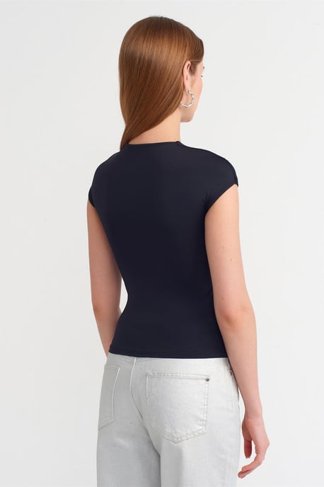 Dam Slim Fit Rundhalsad T-Shirt - Image 2