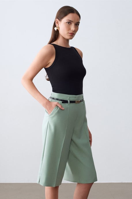 Hoge taille Wijde Crepe Shorts Met Ceintuur - Image 4