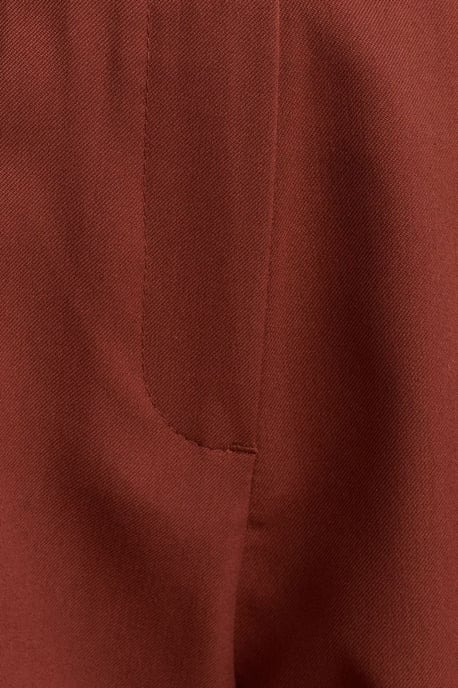 High-Waist Belted Tailored Shorts - Image 4