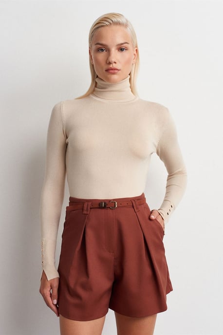 High-Waist Belted Tailored Shorts - Image 5