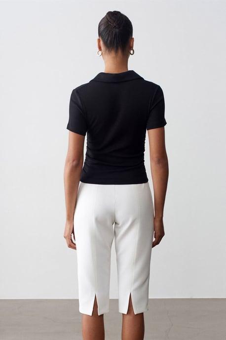 High-waist Straight Capri Shorts With Slit - Image 2