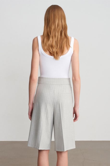 High-Waist Striped Tailored Shorts With Belt - Image 2