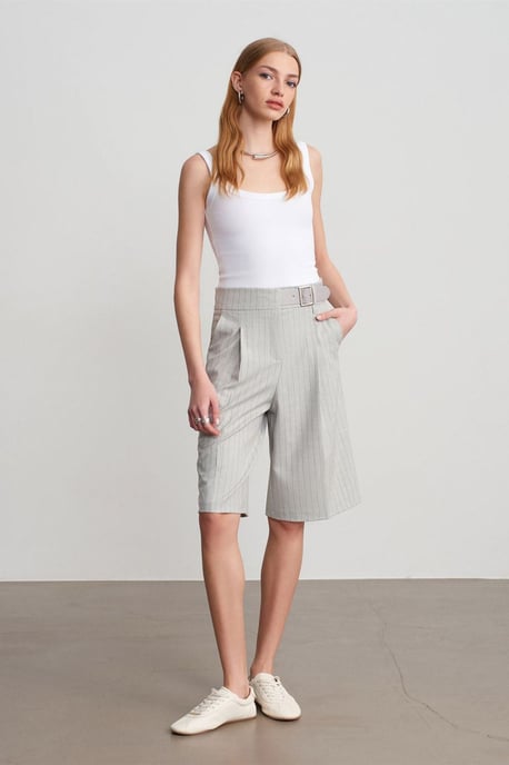 High-Waist Striped Tailored Shorts With Belt - Image 3