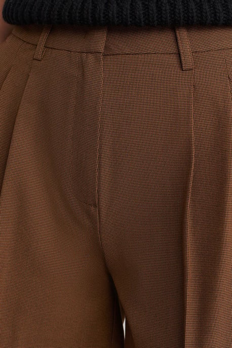 High-Waist Crepe Tailored Shorts - Image 4