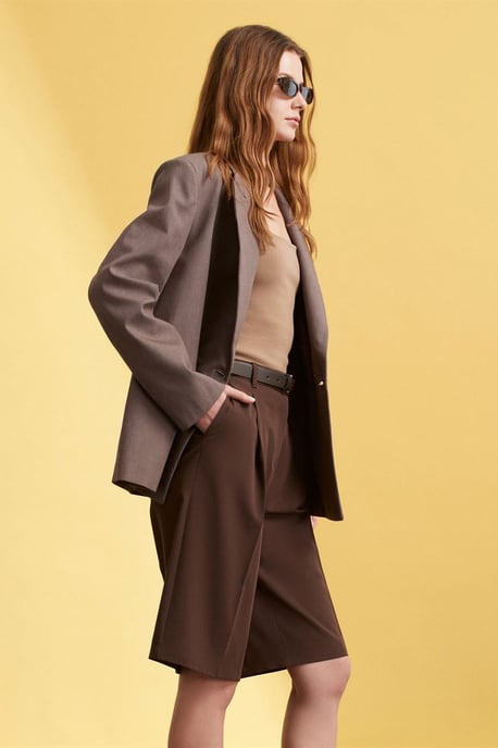 High-Waist Wide-Leg Tailored Shorts - Image 4