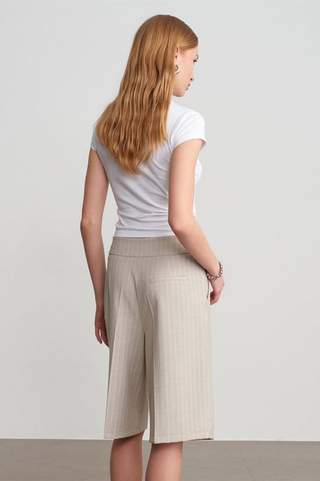 High-Waist Striped Tailored Shorts With Belt - Image 2