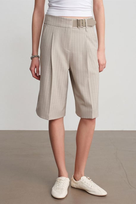 High-Waist Striped Tailored Shorts With Belt - Image 3