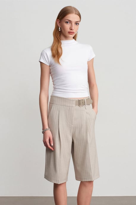 High-Waist Striped Tailored Shorts With Belt - Image 4