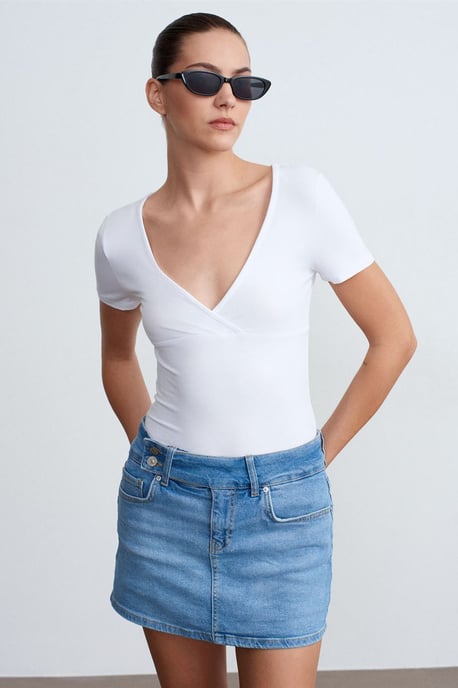 Hooggetailleerde denim mini-rok met riem - Image 3