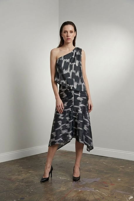 Asymmetrisk satinklänning och midikjol set - Image 3