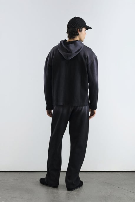 Hoodie i stickat material - Image 2