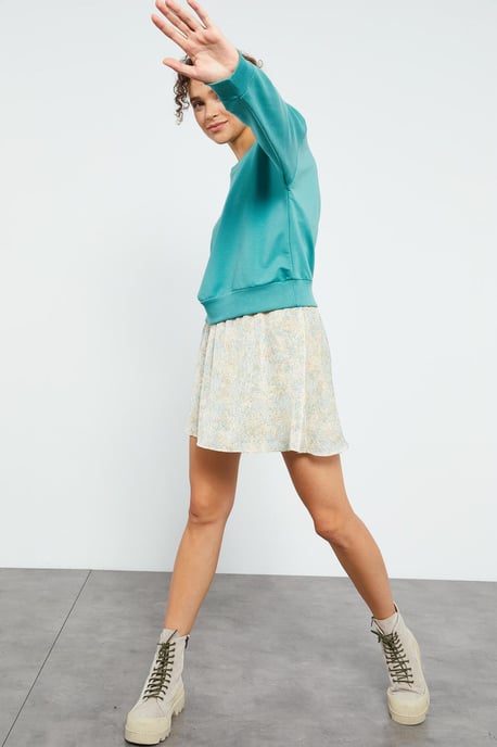 Women's Relaxed Crew Neck Sweatshirt - Image 2