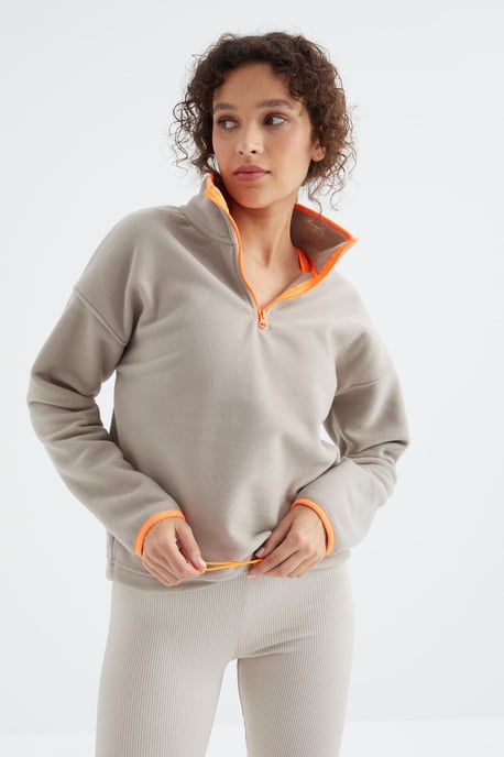 Oversized Plush Half-zip Sweatshirt - Image 2