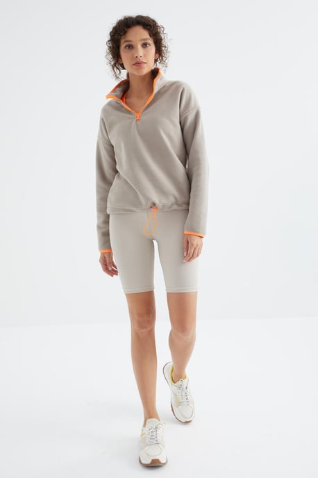 Oversized Plush Half-zip Sweatshirt - Image 4