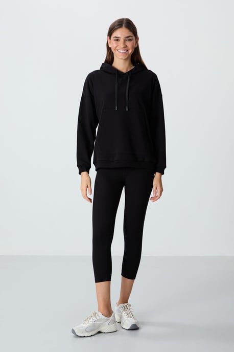 Oversized Hooded Sweatshirt With Pocket - Image 3