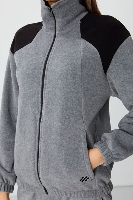 Oversized Color Block Half-Zip Sweatshirt - Image 4
