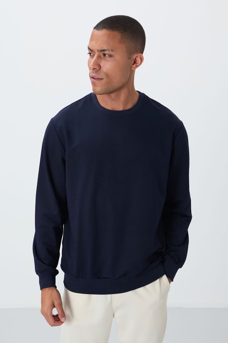 Men's Plain Crew Neck Sweatshirt - Image 1