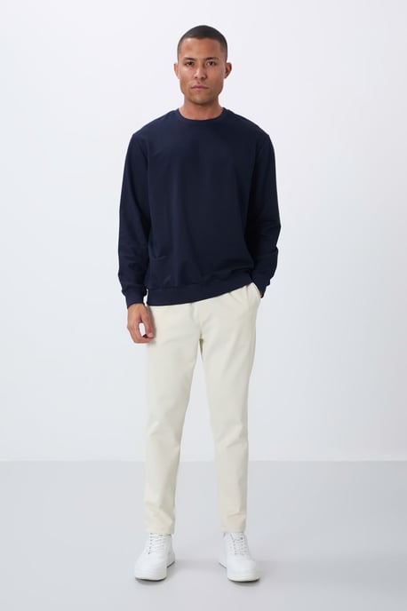 Men's Plain Crew Neck Sweatshirt - Image 2